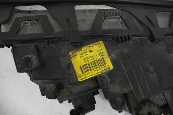 PHARE DROIT BMW - Vue 3